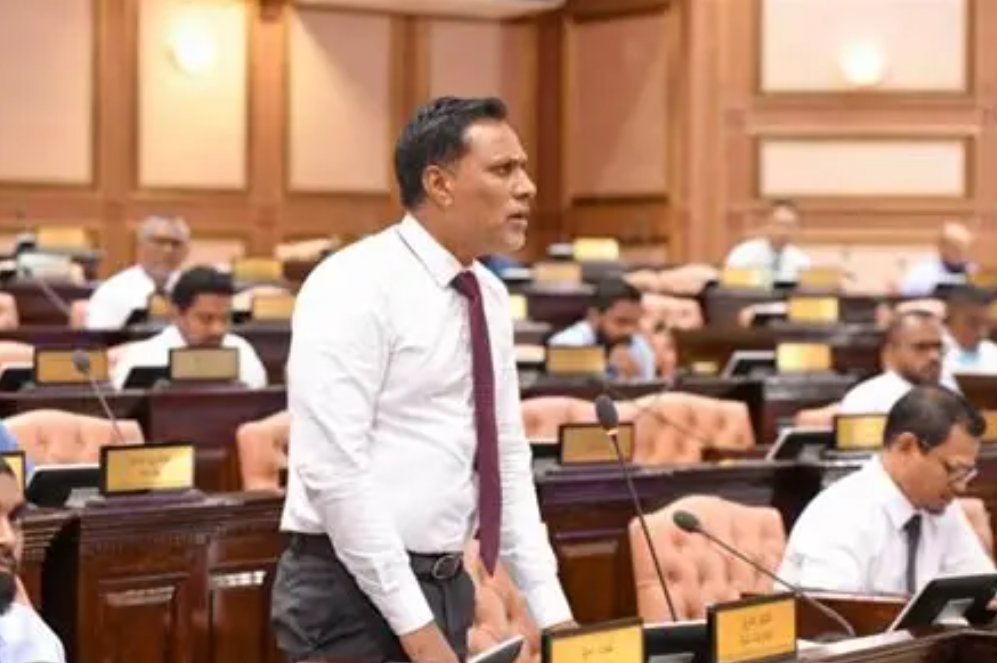 ވޯލްޑް ބޭންކުން ދޭންއުޅުނު 33 މިލިއަންޑޮލަރު ކެންސަލްކޮށްފި، ފިނޭންސް މިނިސްޓަރ މަގާމުން ވަކިކުރަންޖެހޭ: ޑރ ޝަމްހީދު